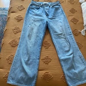 aritzia farrah wide leg jeans, size 28L